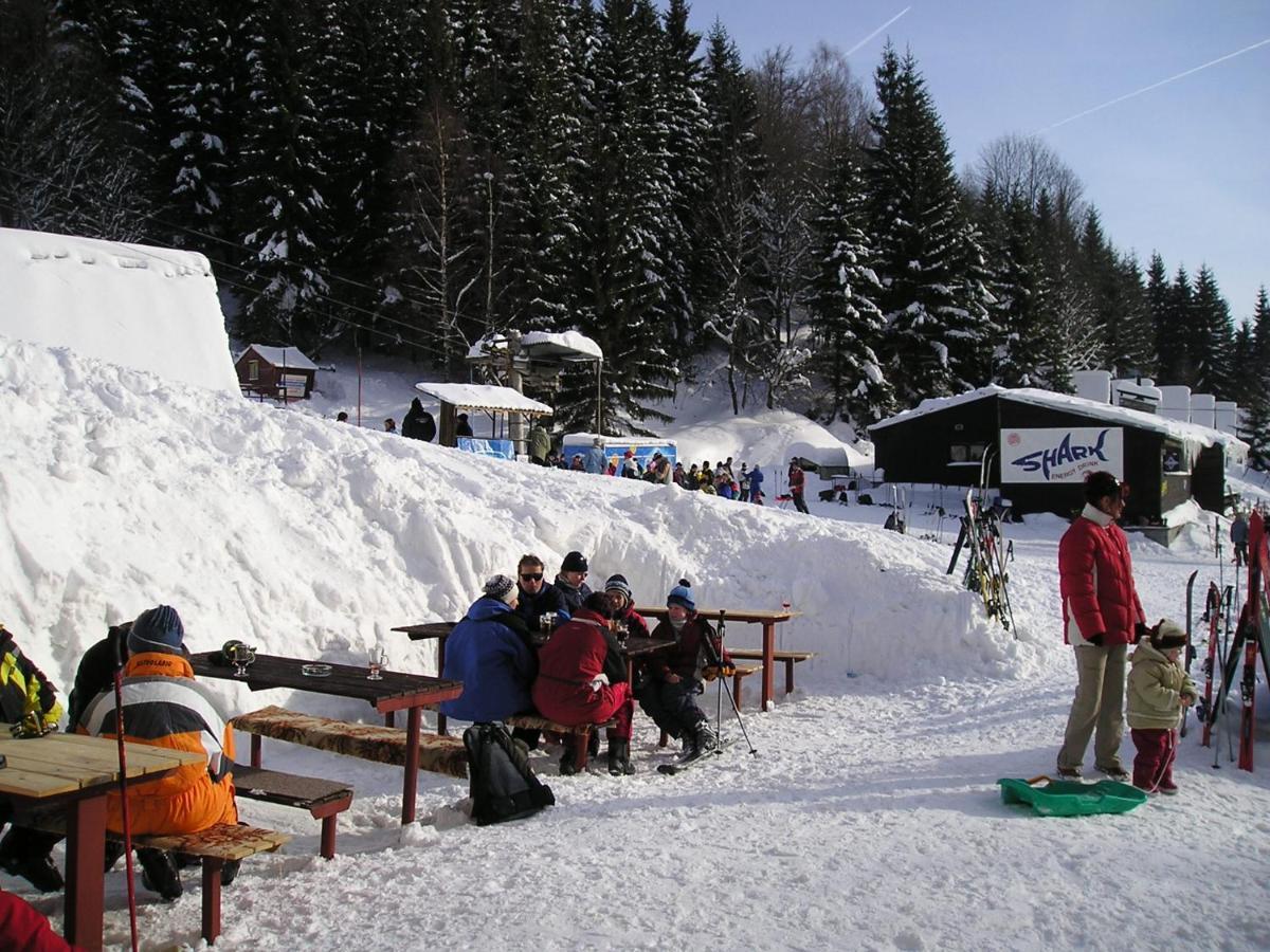 Penzion Pod Paprskem Staré Město Exterior foto